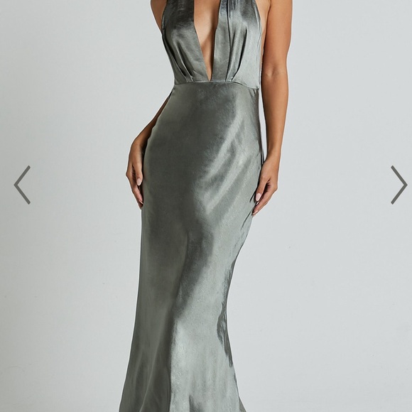 NWT: Showpo Aiyana Midi Dress Halter Neck Satin in Olive - Picture 1 of 4